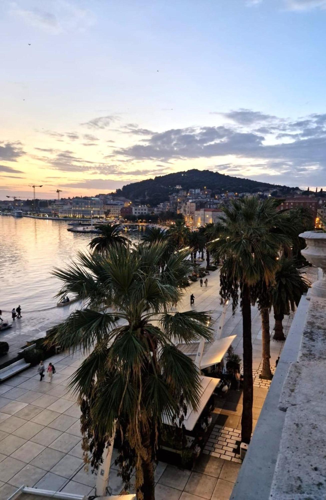Riva Luxury Suites Split Bagian luar foto