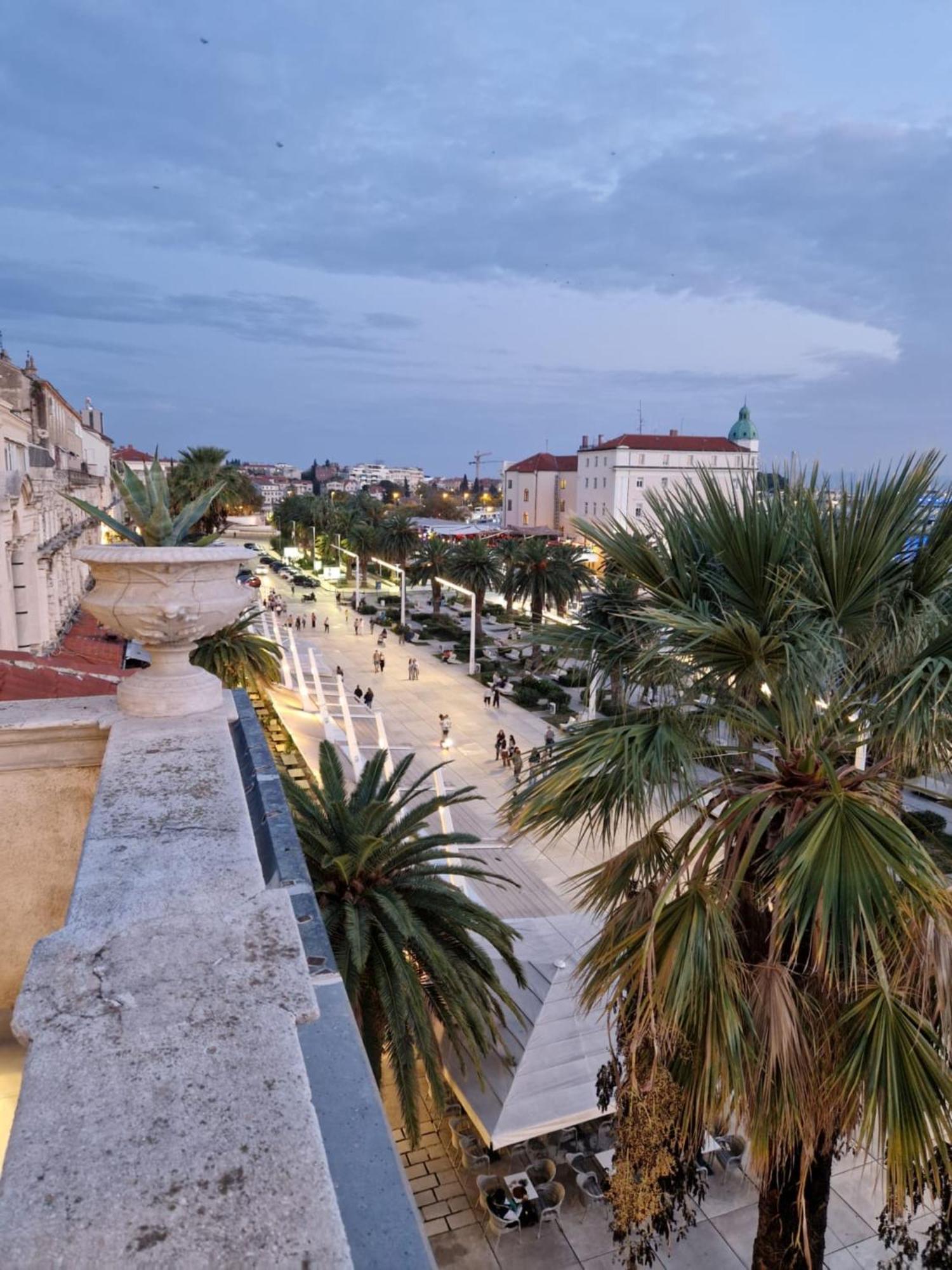 Riva Luxury Suites Split Bagian luar foto