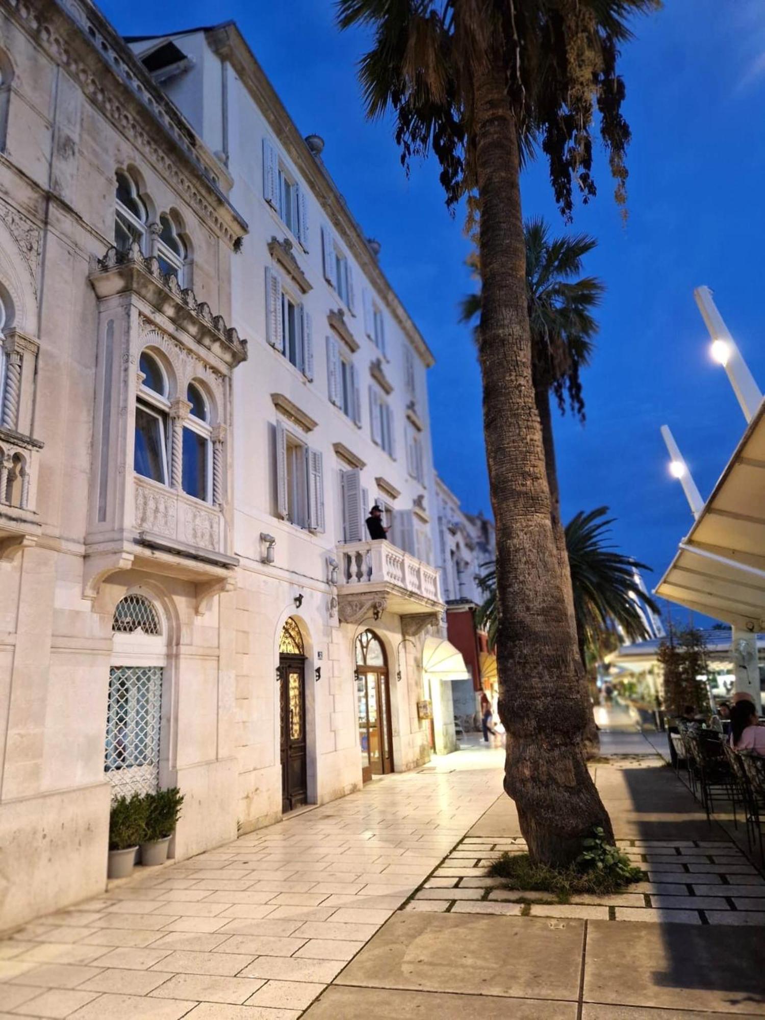 Riva Luxury Suites Split Bagian luar foto
