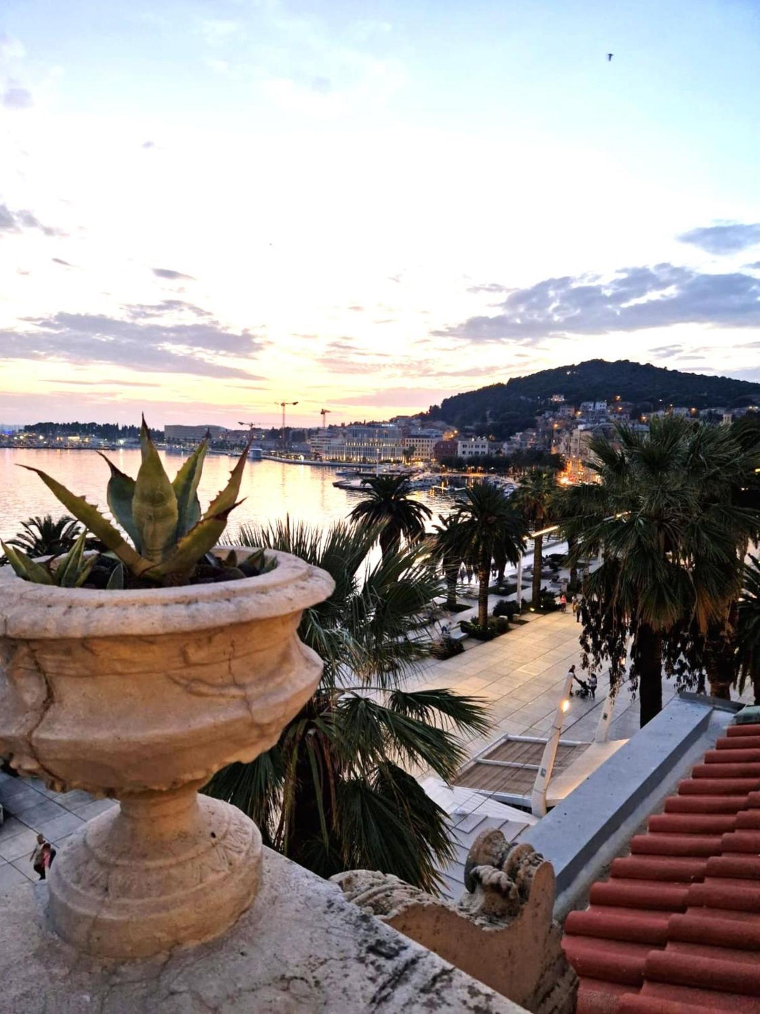 Riva Luxury Suites Split Bagian luar foto