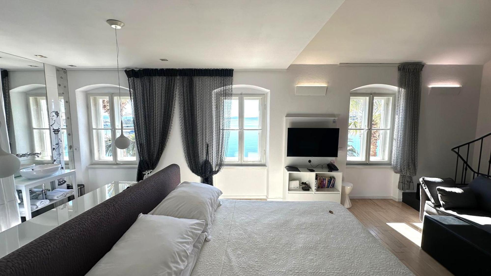 Riva Luxury Suites Split Bagian luar foto