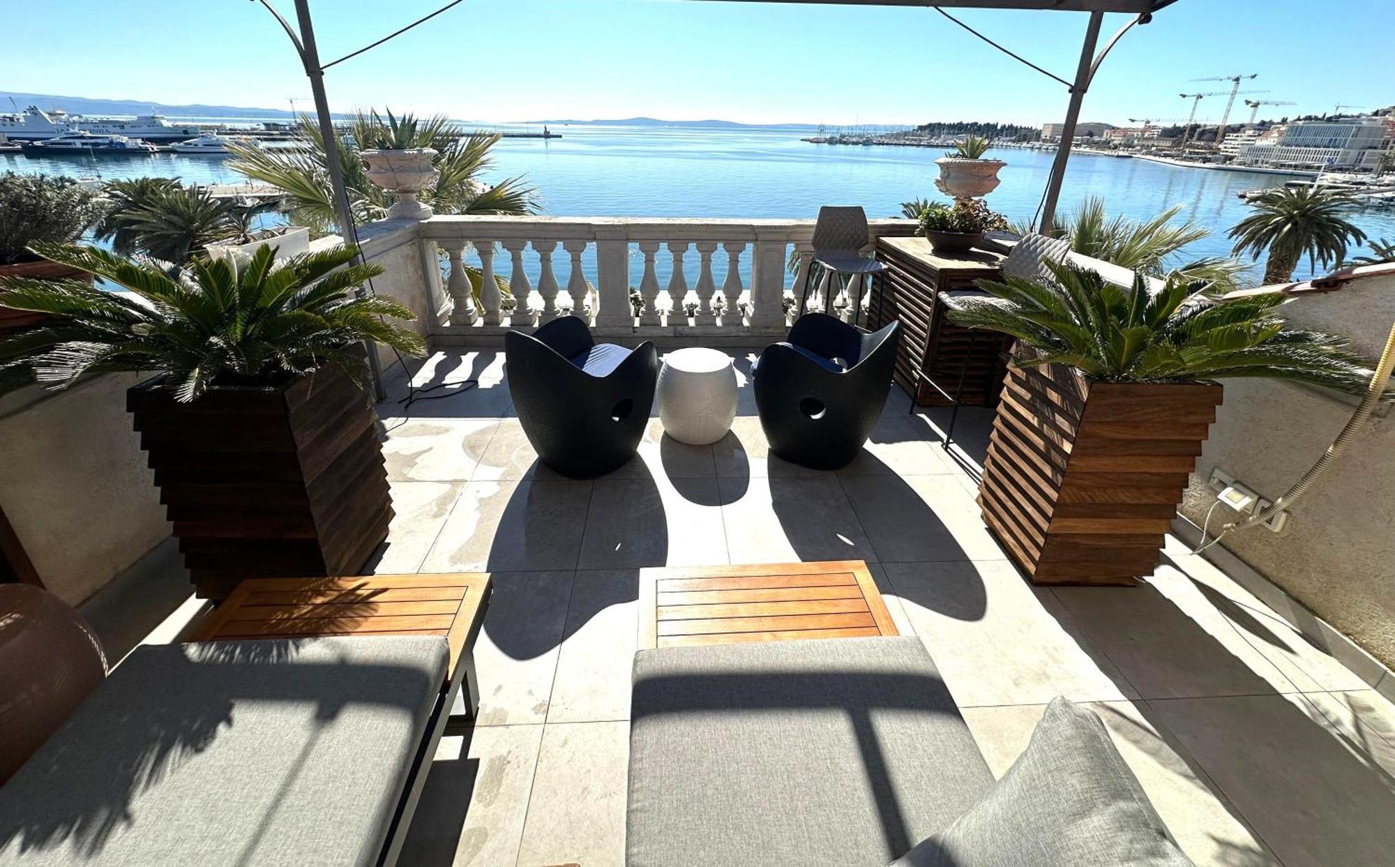 Riva Luxury Suites Split Bagian luar foto