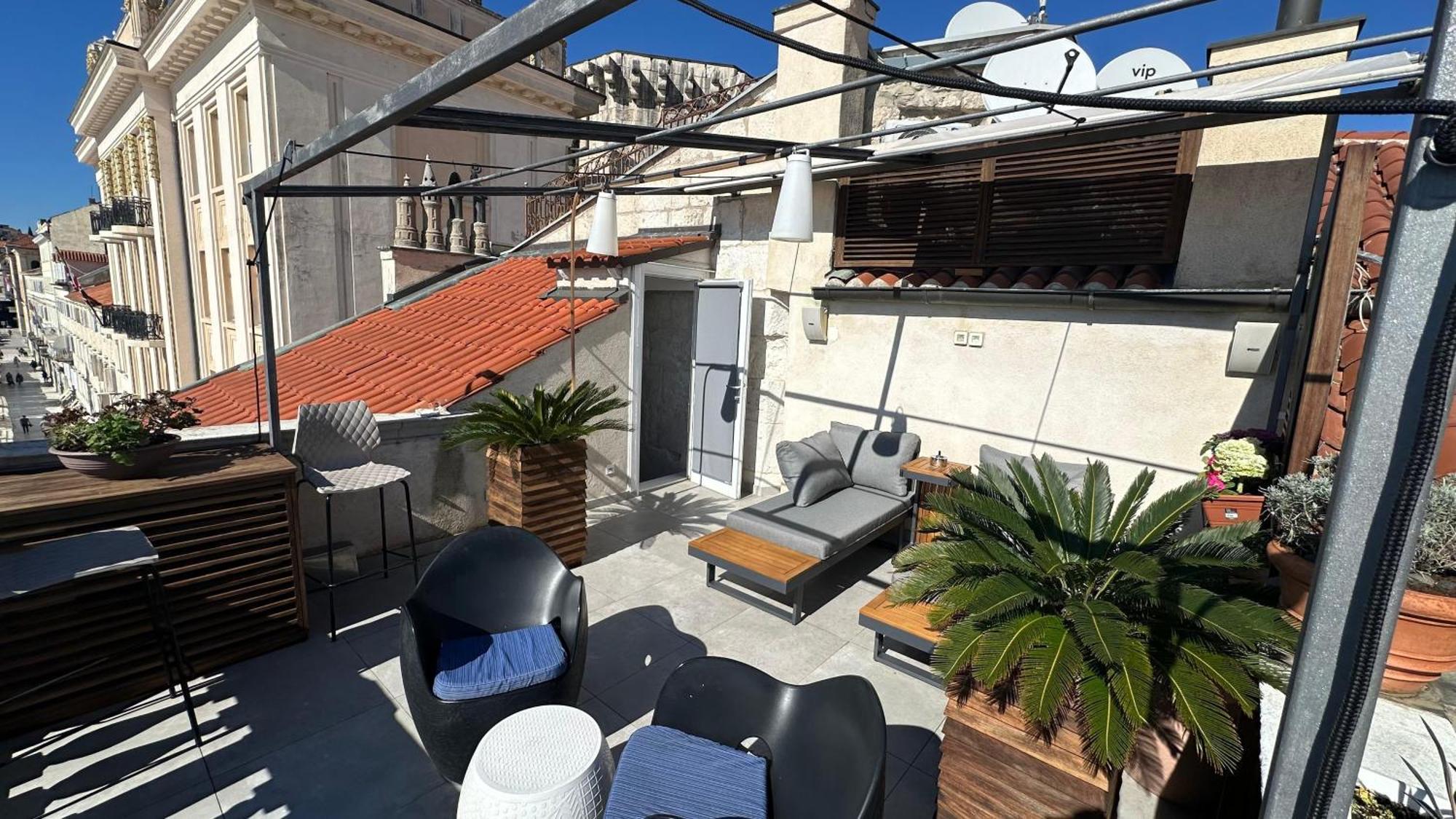 Riva Luxury Suites Split Bagian luar foto