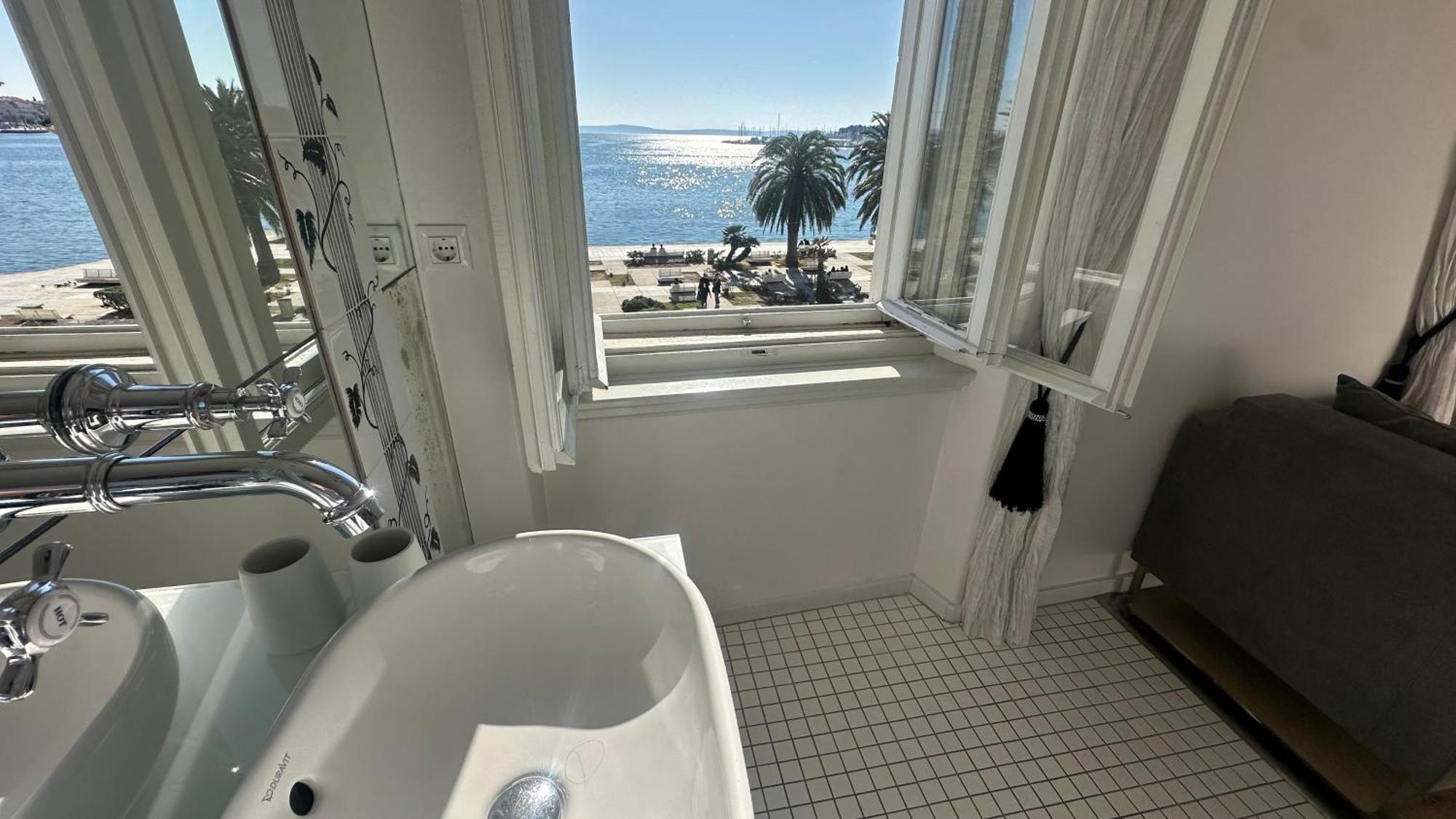 Riva Luxury Suites Split Bagian luar foto