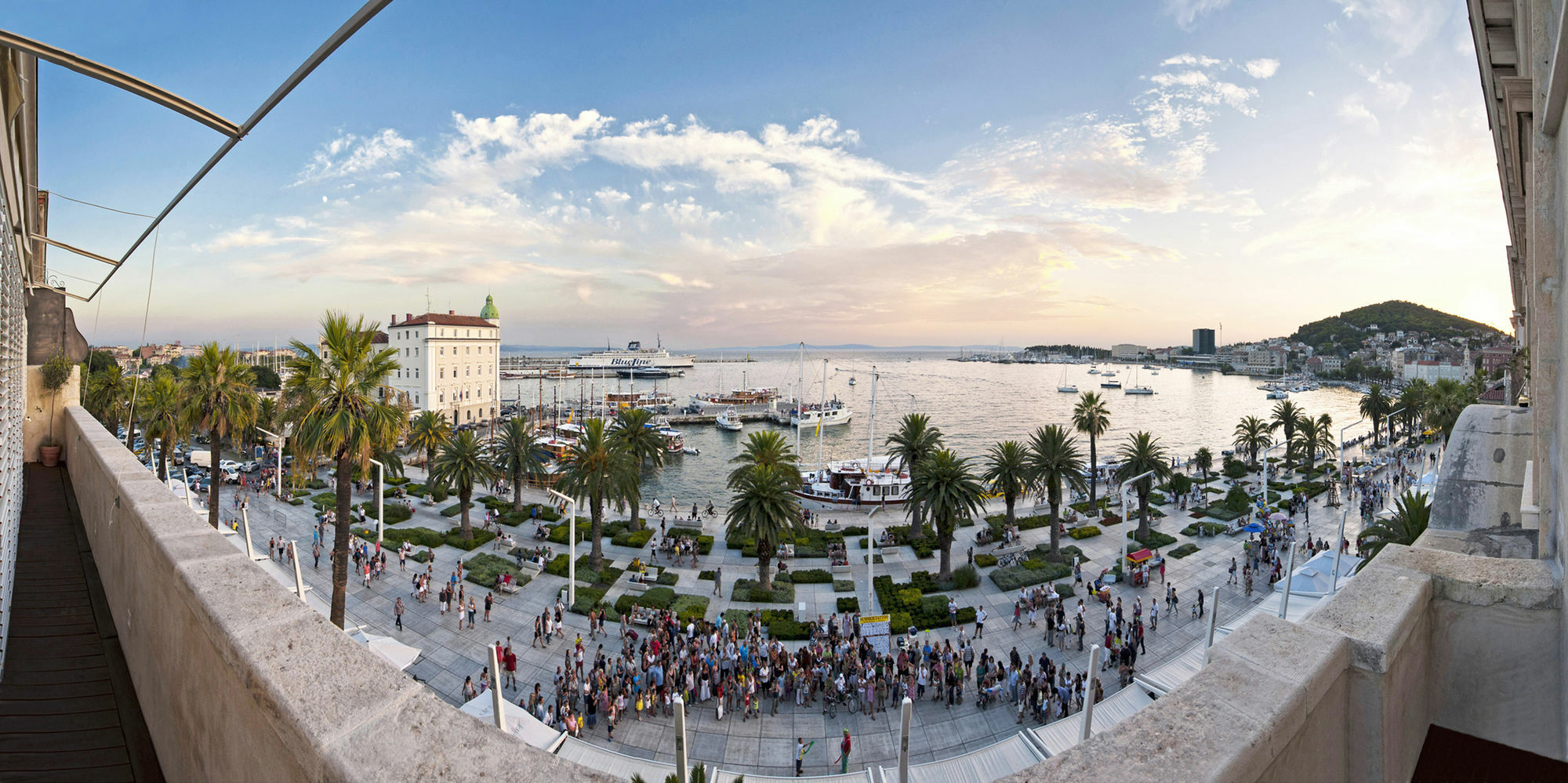 Riva Luxury Suites Split Bagian luar foto